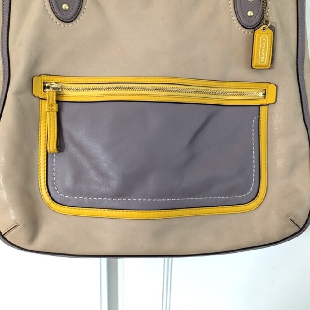 Coach Poppy Halie Cappuccino/Oyster Glam Shoulder Tote Bag - Picture 4 of 16